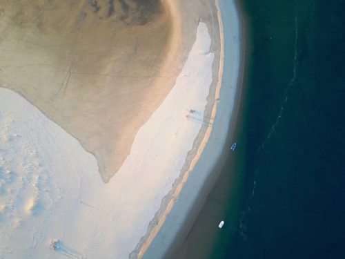 ID D18 1120 – Banc de sable, deux bateaux